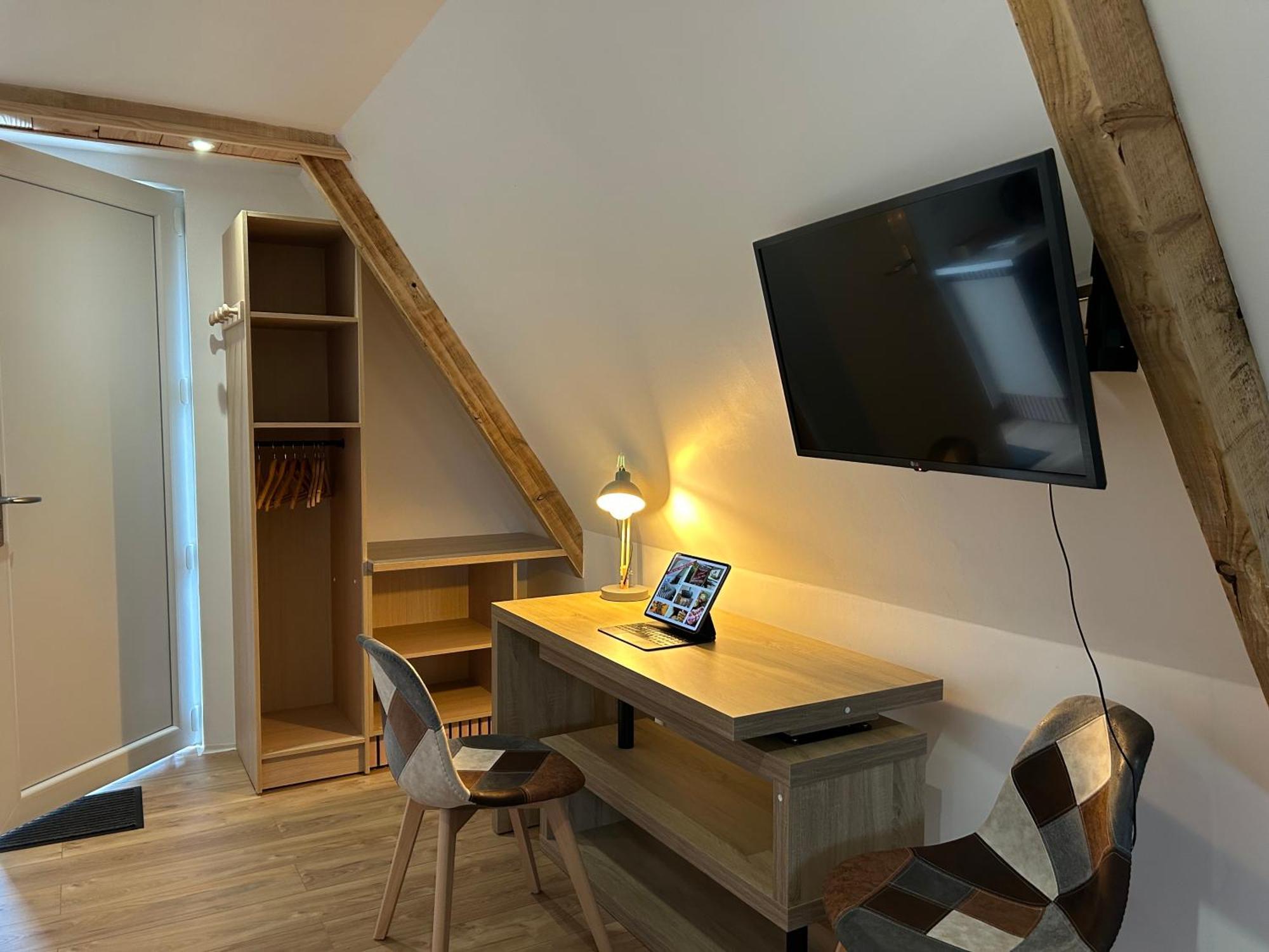 Le Domaine De La Claire Fontaine Gites -Chambres D'Hotes Montvalent Екстер'єр фото